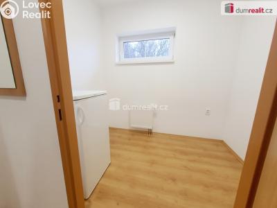 Pronájem bytu 1+KK Úholičky, Roztocká č. 3
