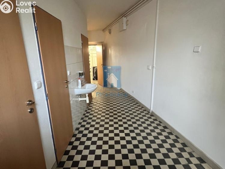 Pronájem obchodního prostoru Domažlice, Husova třída č. 11