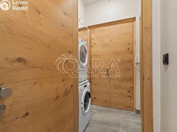 Prodej atypického bytu Praha, Mánesova 1105/46 č. 14