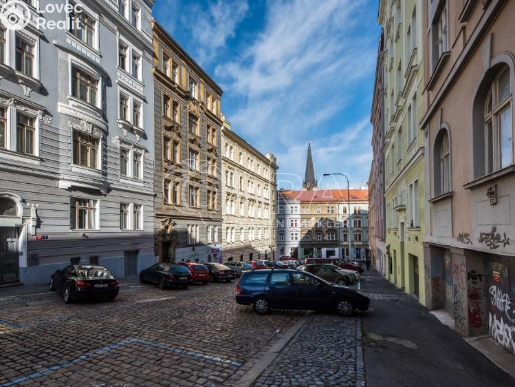 Pronájem bytu 2+KK Praha, Chvalova č. 11