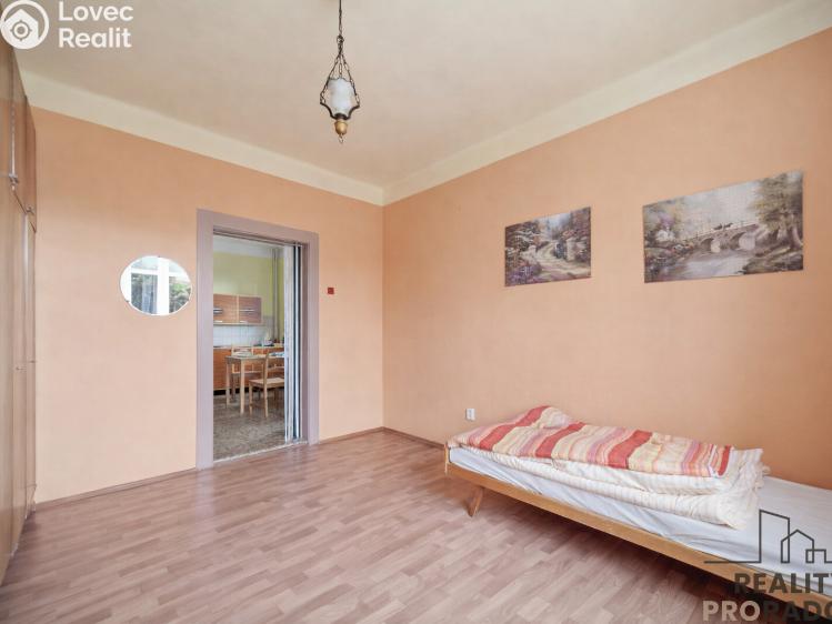 Sale multi-gen house Konárovice č. 12