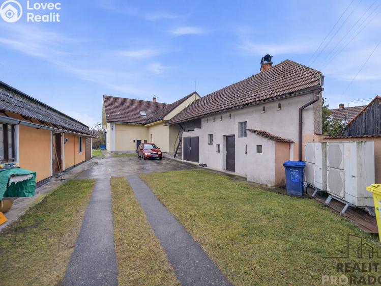 Продаж багатогенного будинку Konárovice č. 36