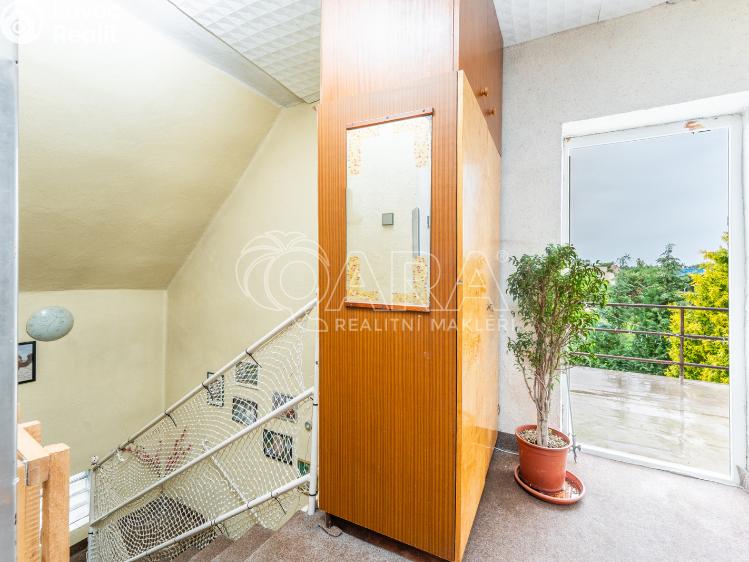 Продаж сімейного будинку Odolena Voda, Do Zahrad 50 č. 17