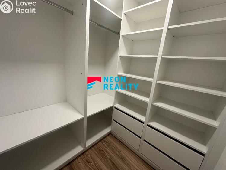 Pronájem bytu 2+KK Ostrava, Vršovců č. 11