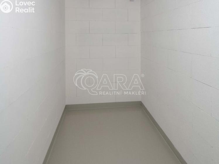 Rent apartment 2+KK Praha, Oldřichovská 1258/1 č. 13