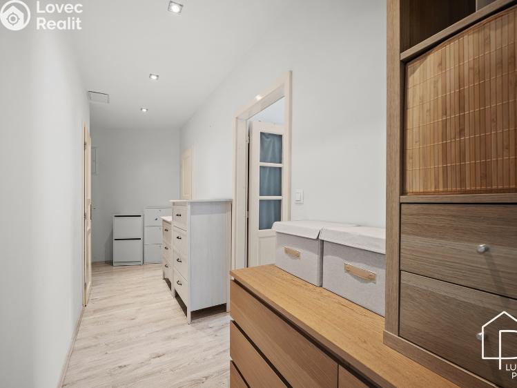 Prodej bytu 2+KK Praha, Na břehu 298/25 č. 7