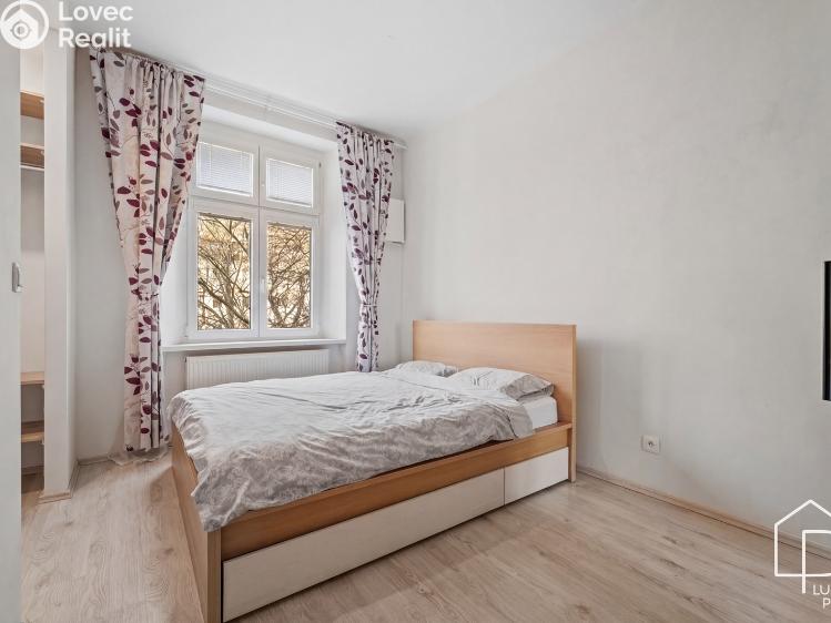 Prodej bytu 2+KK Praha, Na břehu 298/25 č. 9