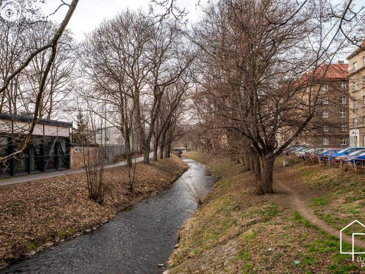 Prodej bytu 2+KK Praha, Na břehu 298/25 č. 18