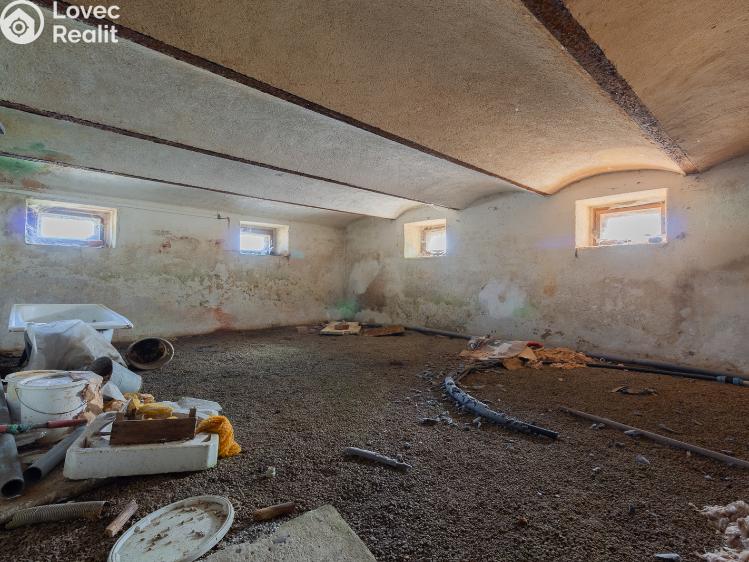 Prodej zemědělské usedlosti Lišov č. 22