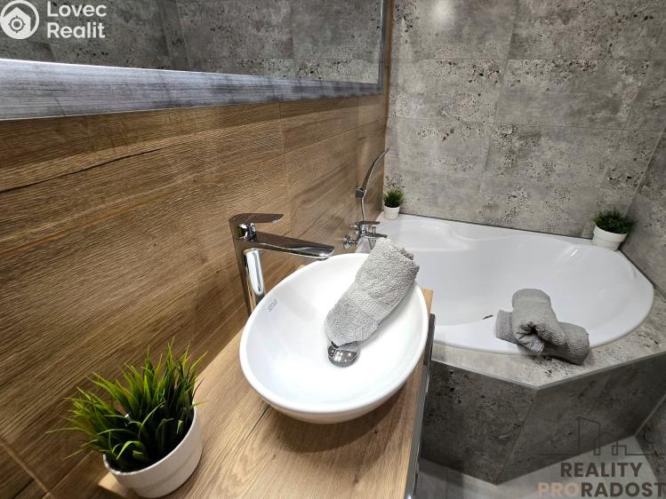 Prodej bytu 2+1 Třinec č. 1