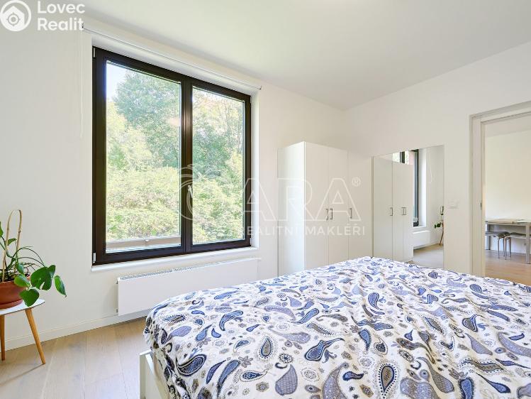 Pronájem bytu 2+KK Praha, Sinkulova 1199/19 č. 8