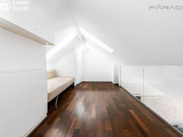 Rent apartment 3+KK Praha, Na výsledku II č. 8