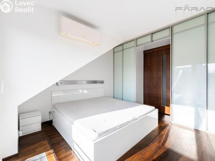 Rent apartment 3+KK Praha, Na výsledku II č. 10