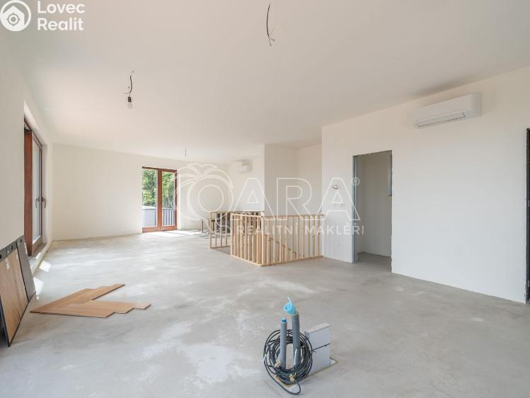 Prodej bytu 4+KK Praha, Na pomezí 1060/10 č. 8