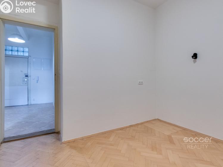 Pronájem bytu 2+KK Praha, Prouzova č. 18