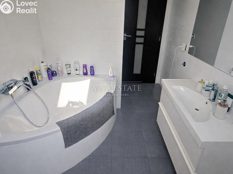 Продаж квартири 4+KK Chodov, Bezručova č. 4