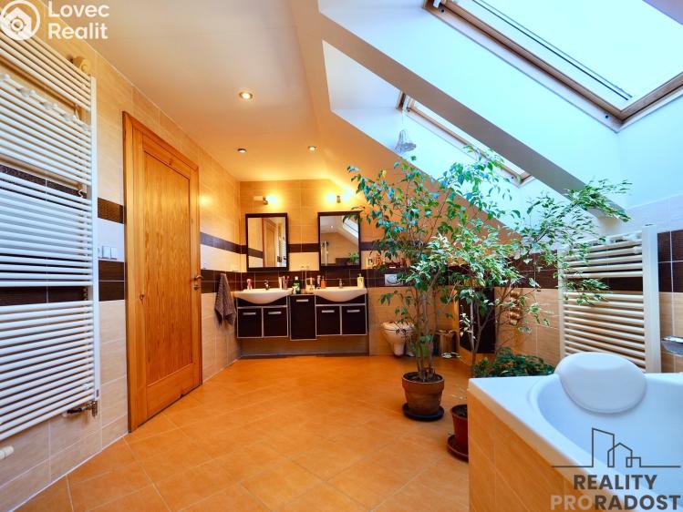 Продаж сімейного будинку Hradečno č. 13