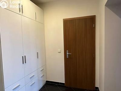 Rent apartment 1+KK Praha, V Holešovičkách č. 2