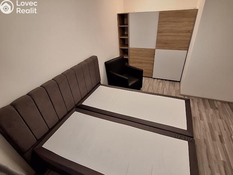 Pronájem bytu 2+KK Praha, Huppnerova č. 7