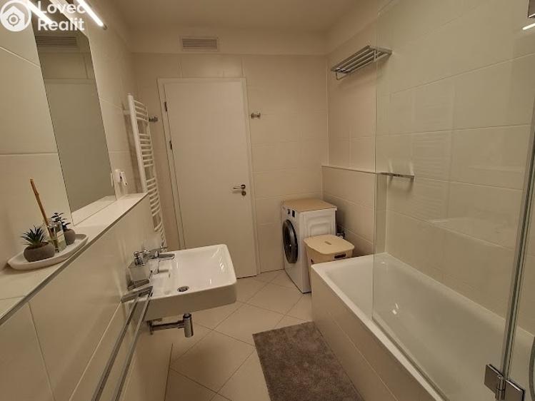 Pronájem bytu 2+KK Praha, Huppnerova č. 9