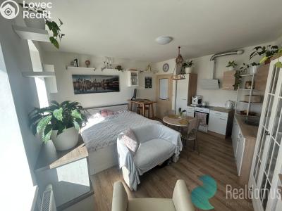 Prodej bytu 1+KK Ševětín, náměstí Šimona Lomnického 436 č. 1