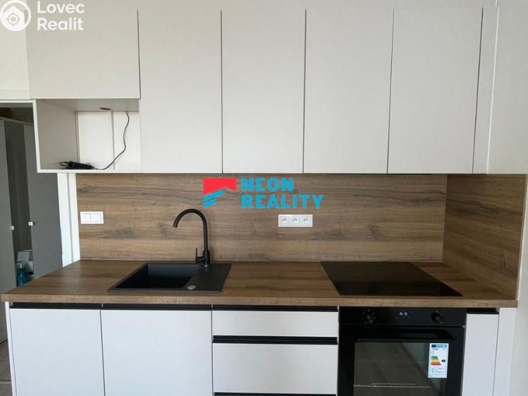 Pronájem bytu 1+KK Opava, Císařského pluku 3078/1 č. 8