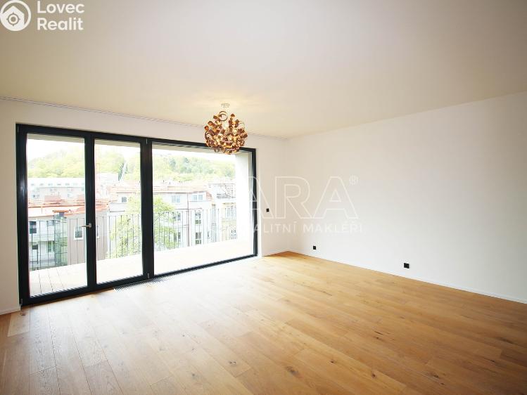 Pronájem bytu 3+KK Praha, Grafická 3365/7 č. 6