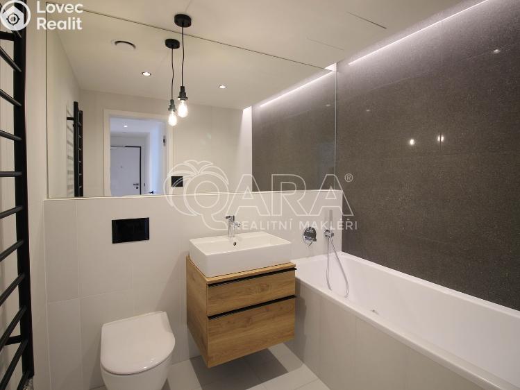 Pronájem bytu 3+KK Praha, Grafická 3365/7 č. 11