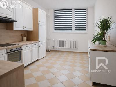 Pronájem bytu 3+1 Praha, Matúškova č. 1