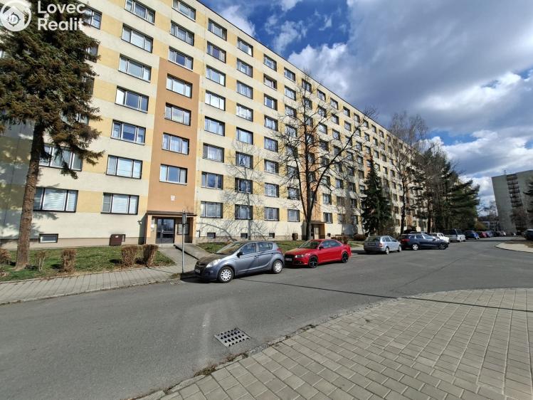 Продажа квартиры 2+1 Karviná, Bratr. Veverkových č. 4