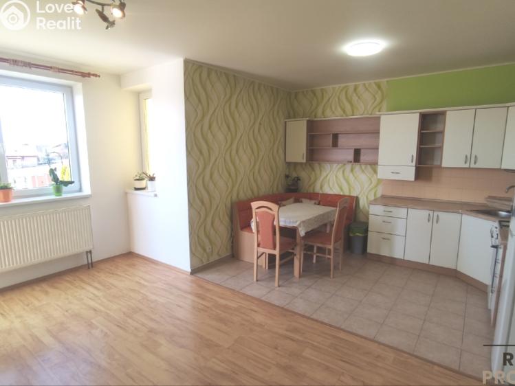 Продажа квартиры 2+KK Drásov, Hradčanská č. 4