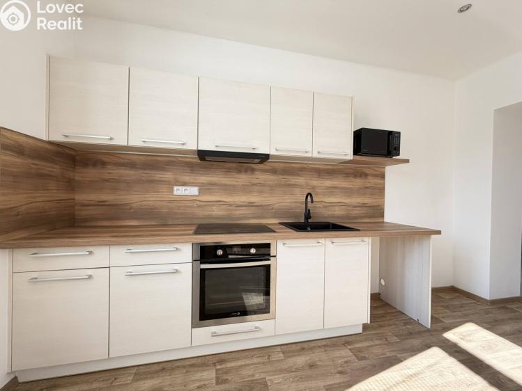 Pronájem bytu 2+KK Pardubice, Kotkova 794 č. 2