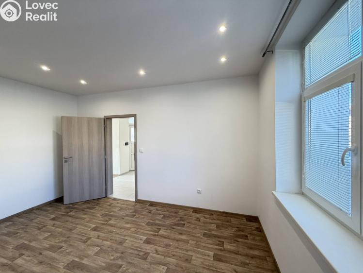 Pronájem bytu 2+KK Pardubice, Kotkova 794 č. 7