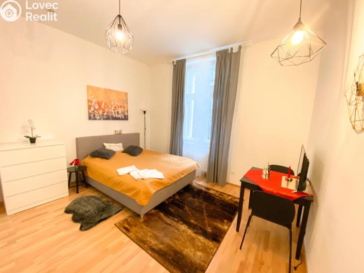 Pronájem bytu 1+KK Praha, Tyršova č. 2