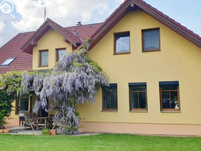 Prodej ubytovacího zařízení Jesenice, Vestecká 940 č. 3