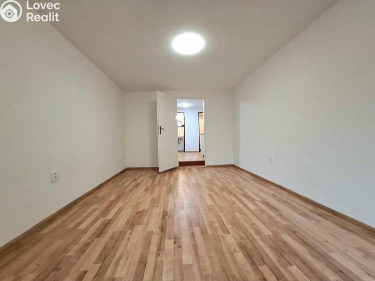 Rent apartment 1+1 Dobruška, Šubertovo nám. 113 č. 7