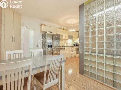 Pronájem bytu 2+1 Praha, Strančická č. 4