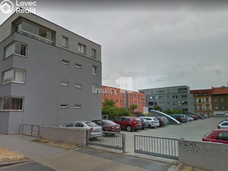 Pronájem garáže Plzeň, Poděbradova č. 5