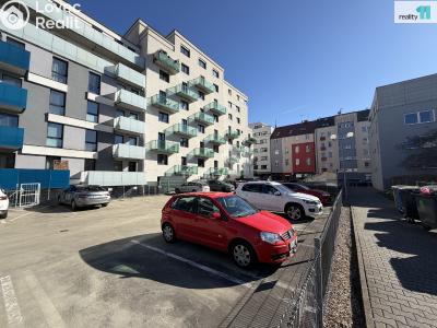 Pronájem garáže Plzeň, Poděbradova č. 4