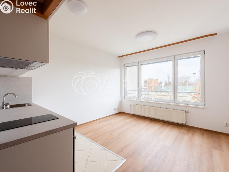 Pronájem bytu 1+KK Praha, Sazovická 455/26 č. 2