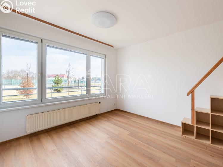 Pronájem bytu 1+KK Praha, Sazovická 455/26 č. 5