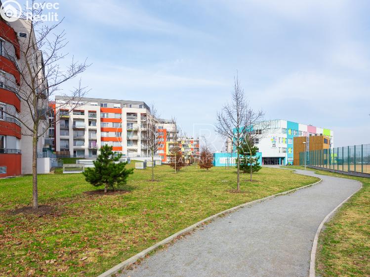 Pronájem bytu 1+KK Praha, Sazovická 455/26 č. 14