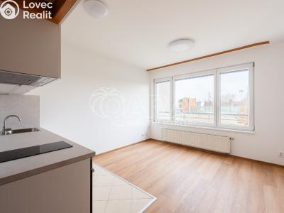Pronájem bytu 1+KK Praha, Sazovická č. 2