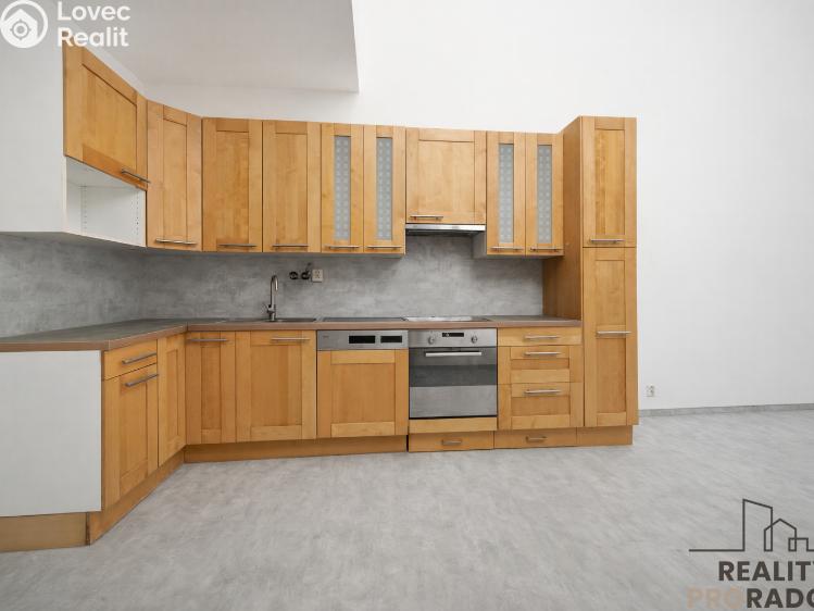 Pronájem bytu 1+KK Pardubice, nábřeží Závodu míru 2739 č. 3