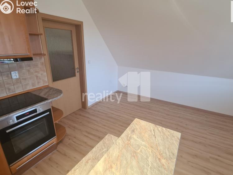 Аренда квартиры 1+KK Jesenice, Příčná II. č. 11