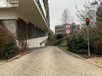 Pronájem garážového stání Praha, Zakšínská č. 3