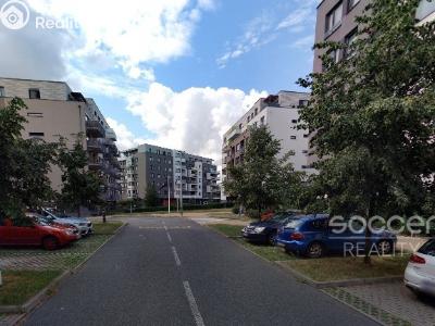 Pronájem garážového stání Praha, Zakšínská č. 4