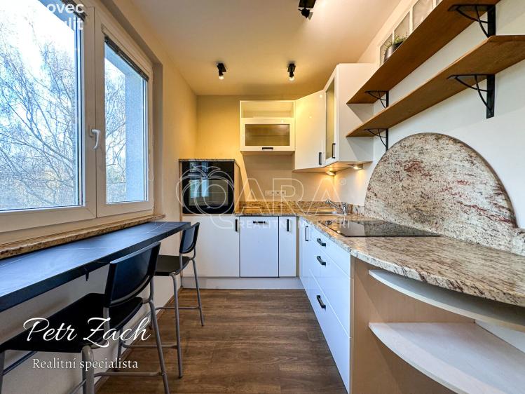 Pronájem bytu 3+1 Olomouc, tř. Svornosti 891/44 č. 2