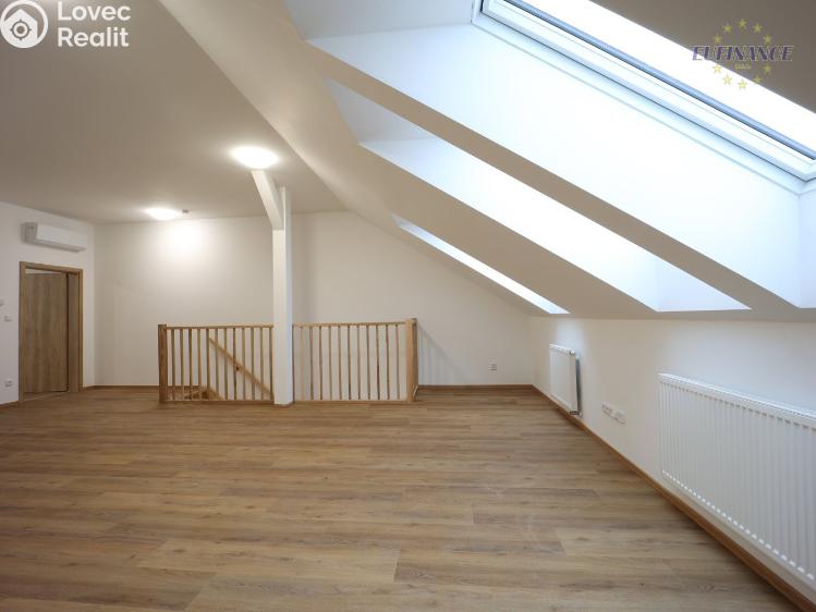 Pronájem bytu 2+KK Kladno, Jana Palacha 1620 č. 10