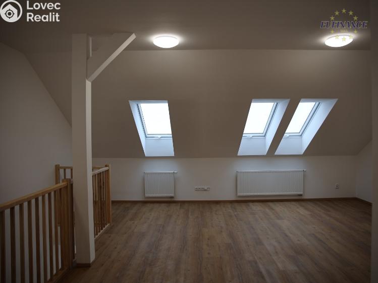 Pronájem bytu 2+KK Kladno, Jana Palacha 1620 č. 18